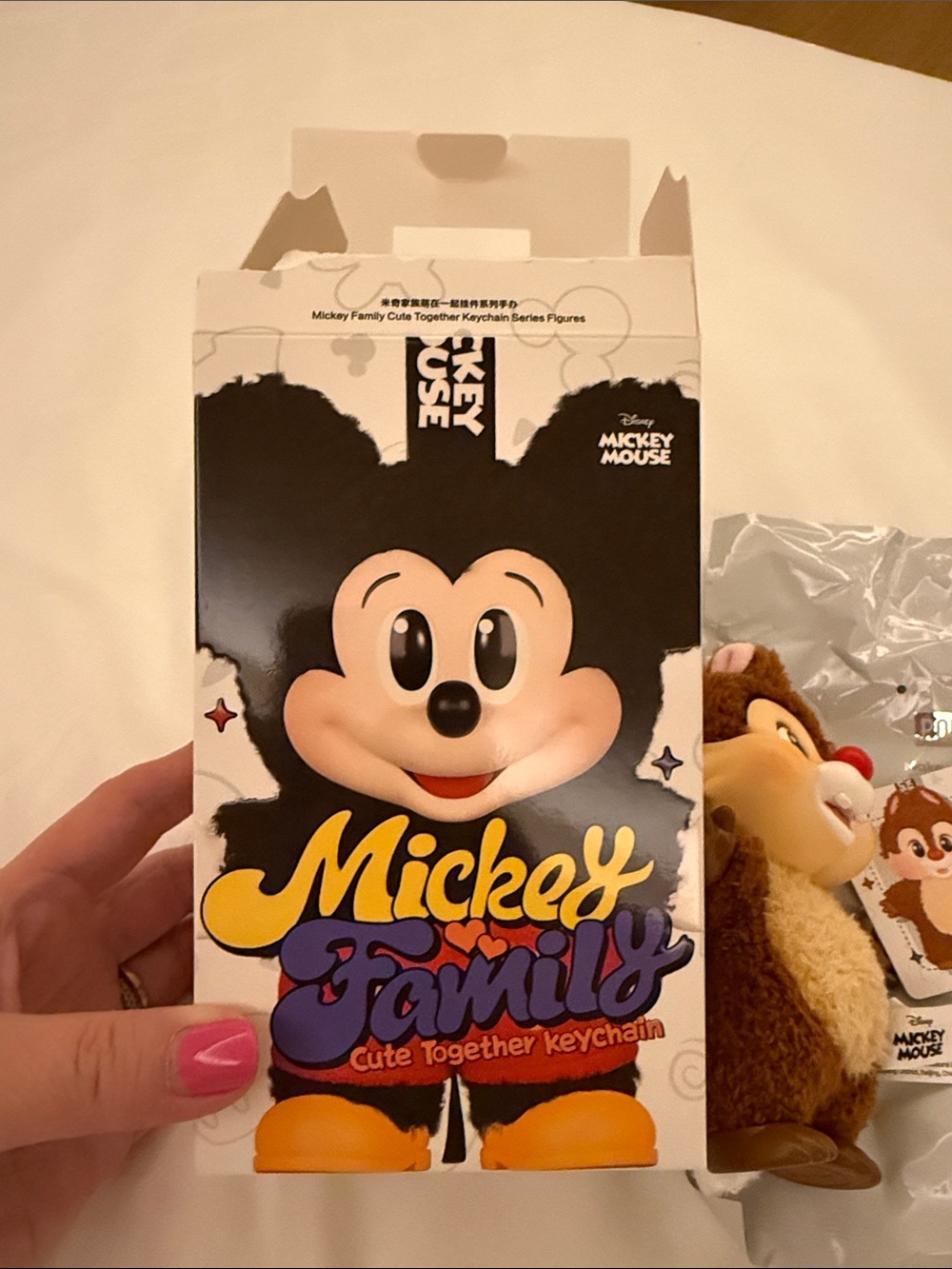 Popmart Mickey and Friends Family Keychain Dale - Picture 4 of 4